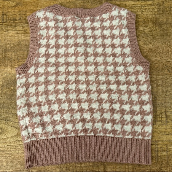Abercrombie Kids Pink and White V-Neck Sweater Vest-Size 11/12 - Picture 4 of 6